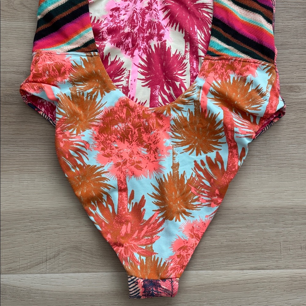 MAAJI - Pluma Bluma One Piece Reversible Swimsuit - Picture 9 of 15